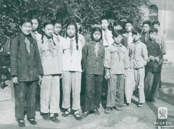 第一届少年班_副本(600).jpg